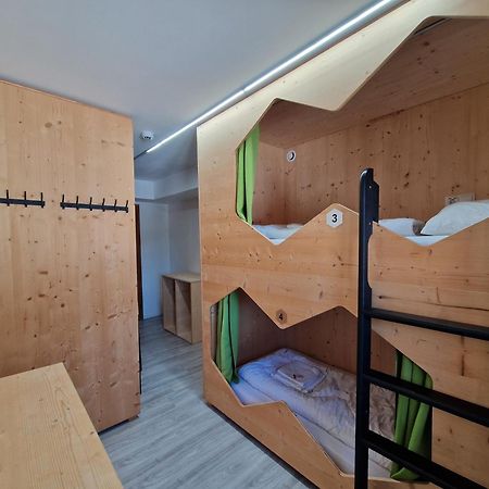 Stanton Hostel 장크트안톤암아를베르크 외부 사진