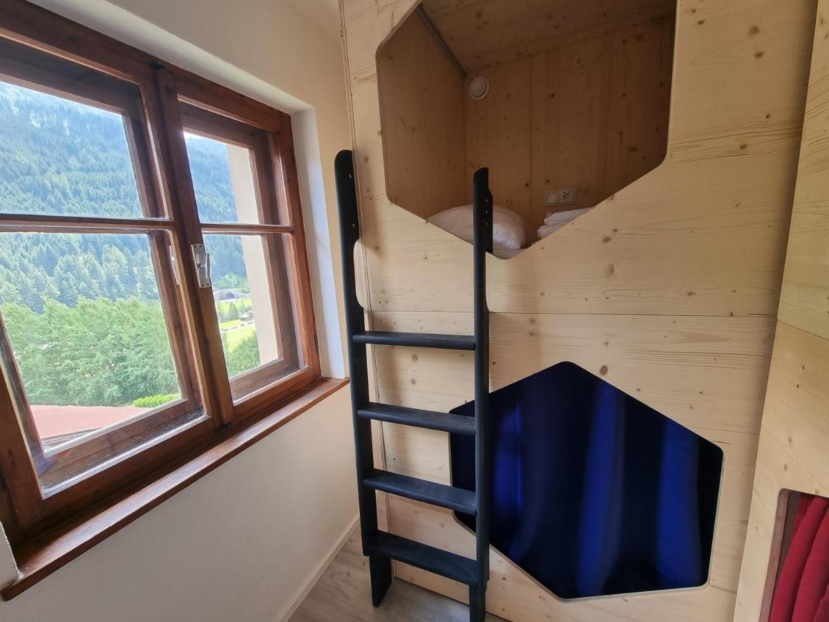 Stanton Hostel 장크트안톤암아를베르크 외부 사진