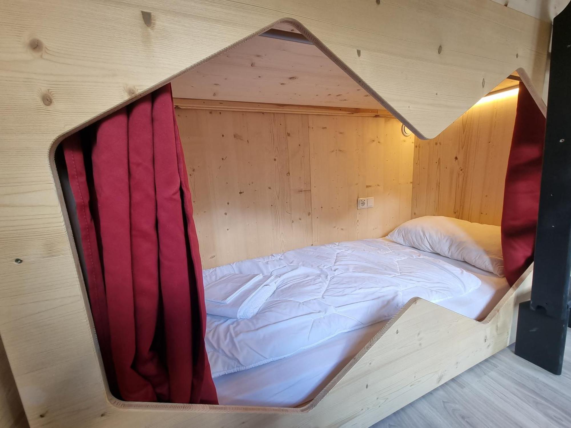 Stanton Hostel 장크트안톤암아를베르크 객실 사진