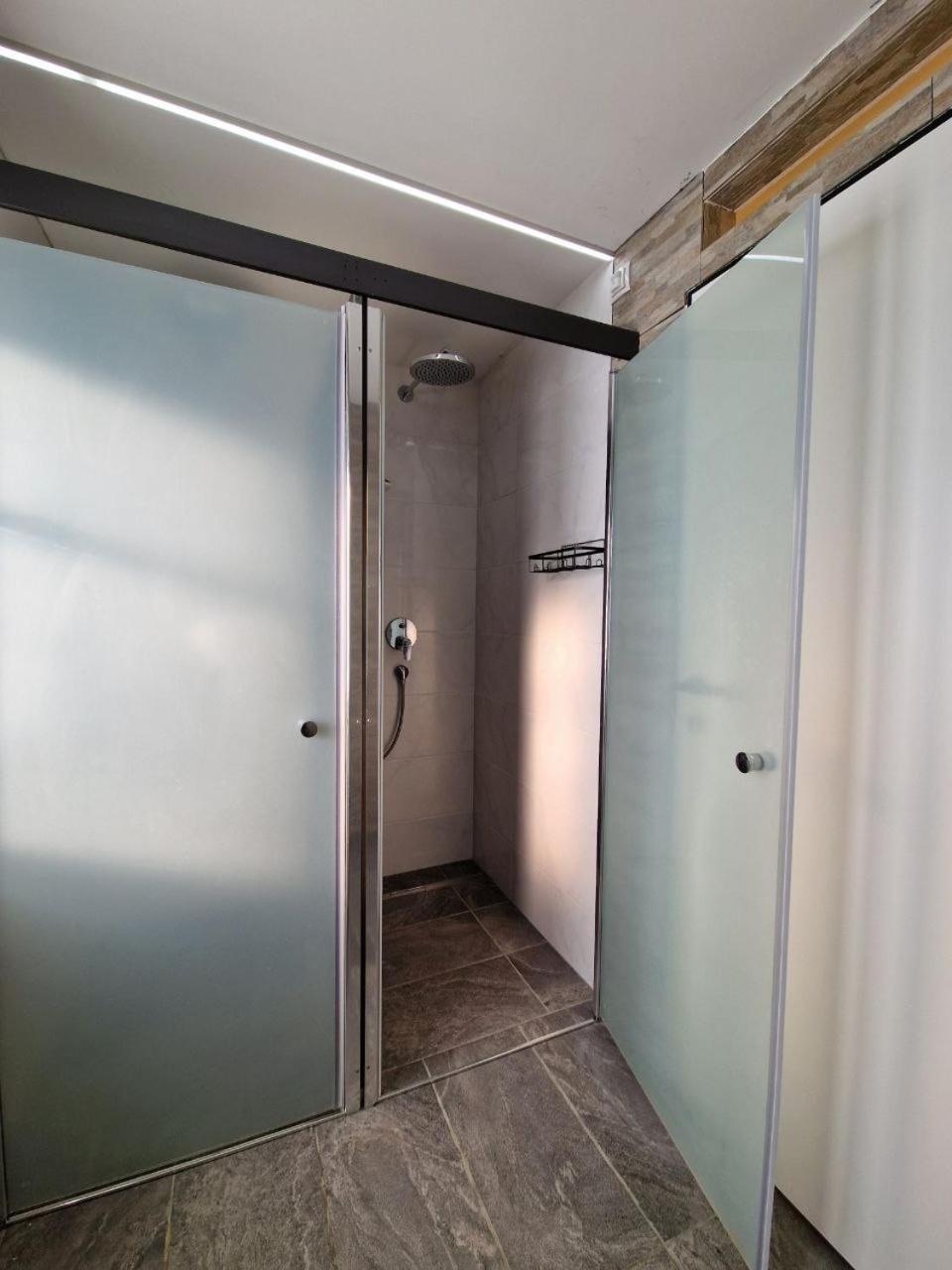 Stanton Hostel 장크트안톤암아를베르크 외부 사진