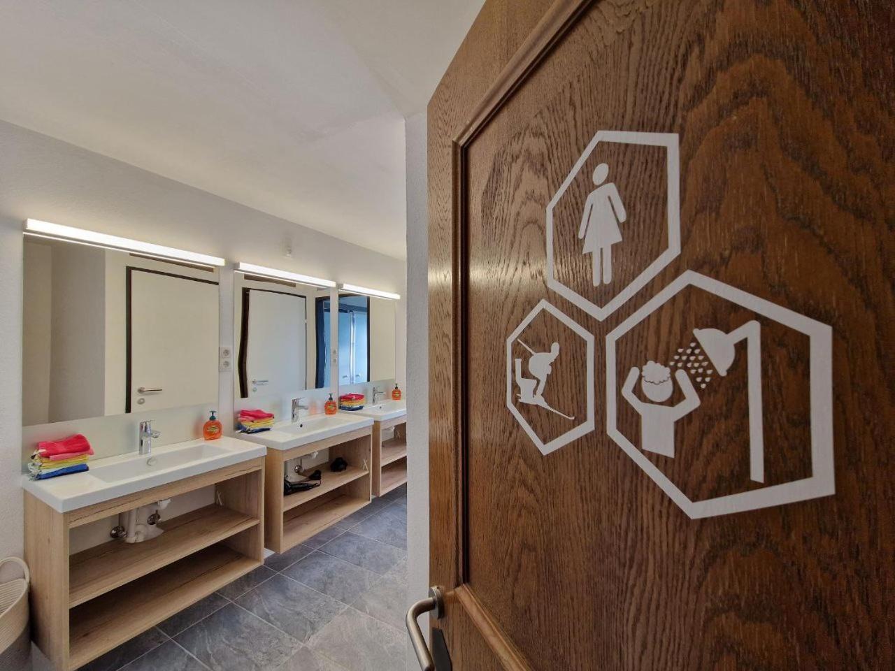 Stanton Hostel 장크트안톤암아를베르크 외부 사진