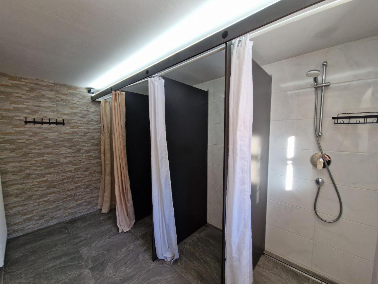 Stanton Hostel 장크트안톤암아를베르크 외부 사진