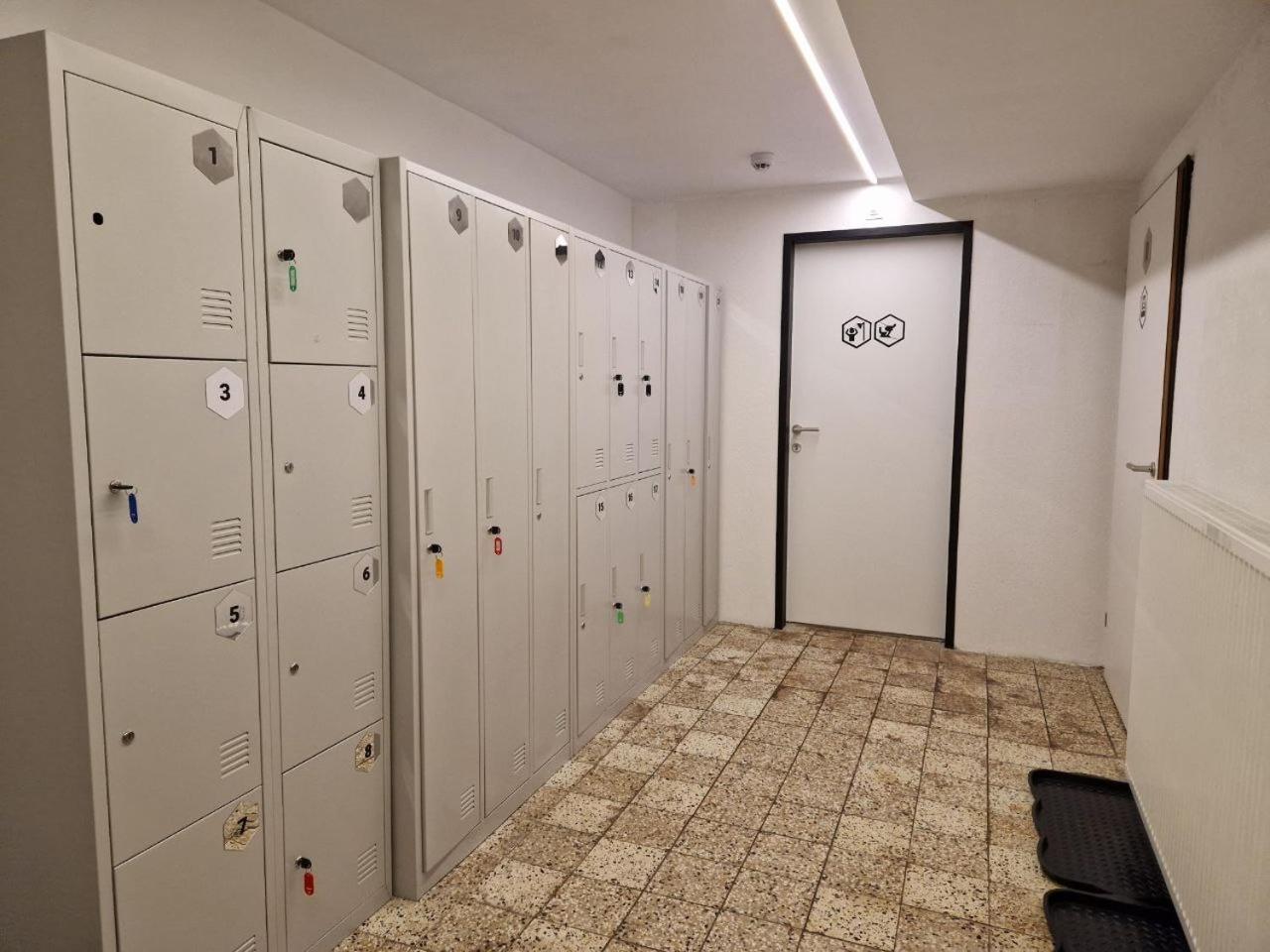 Stanton Hostel 장크트안톤암아를베르크 외부 사진