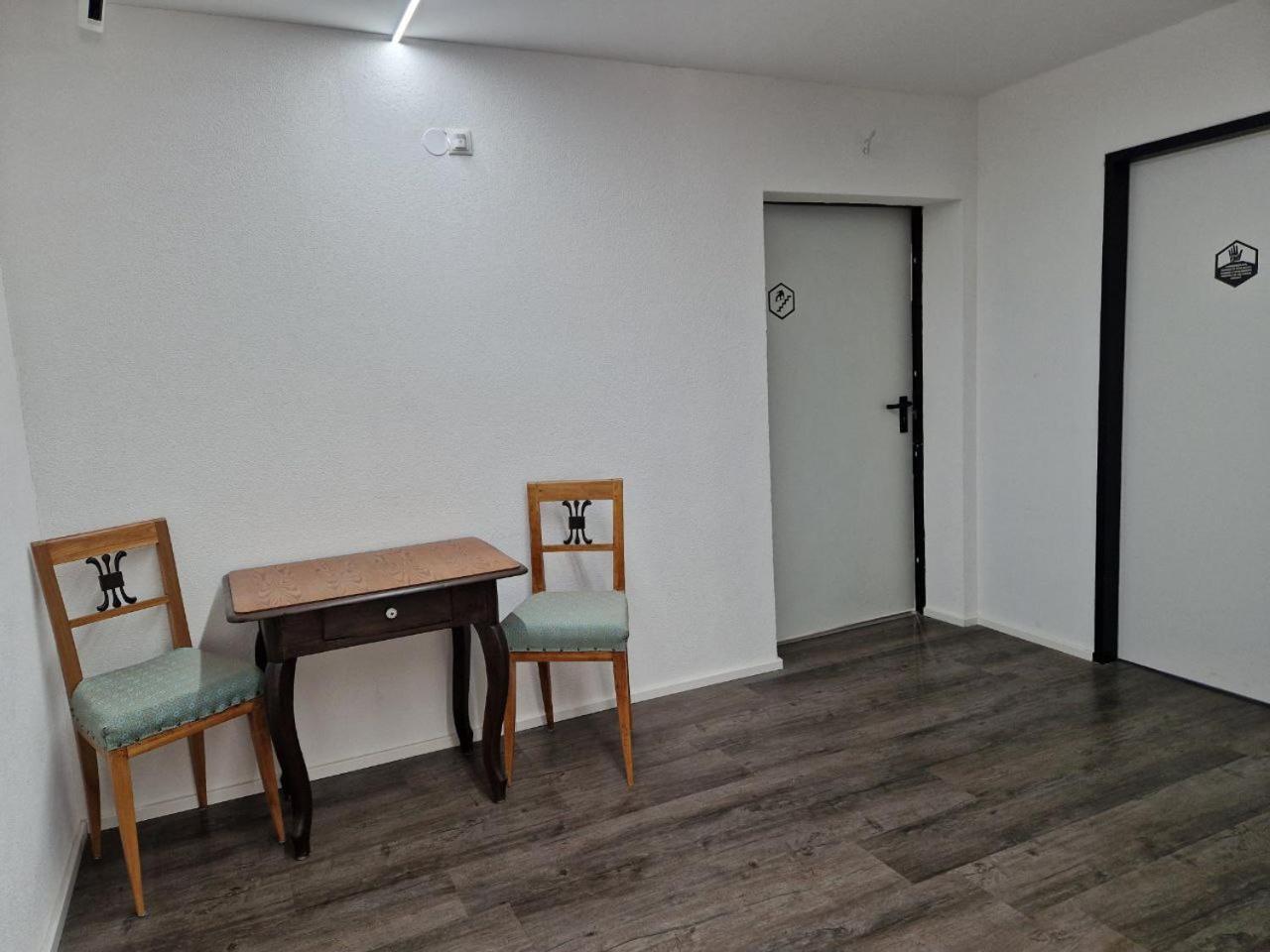 Stanton Hostel 장크트안톤암아를베르크 외부 사진