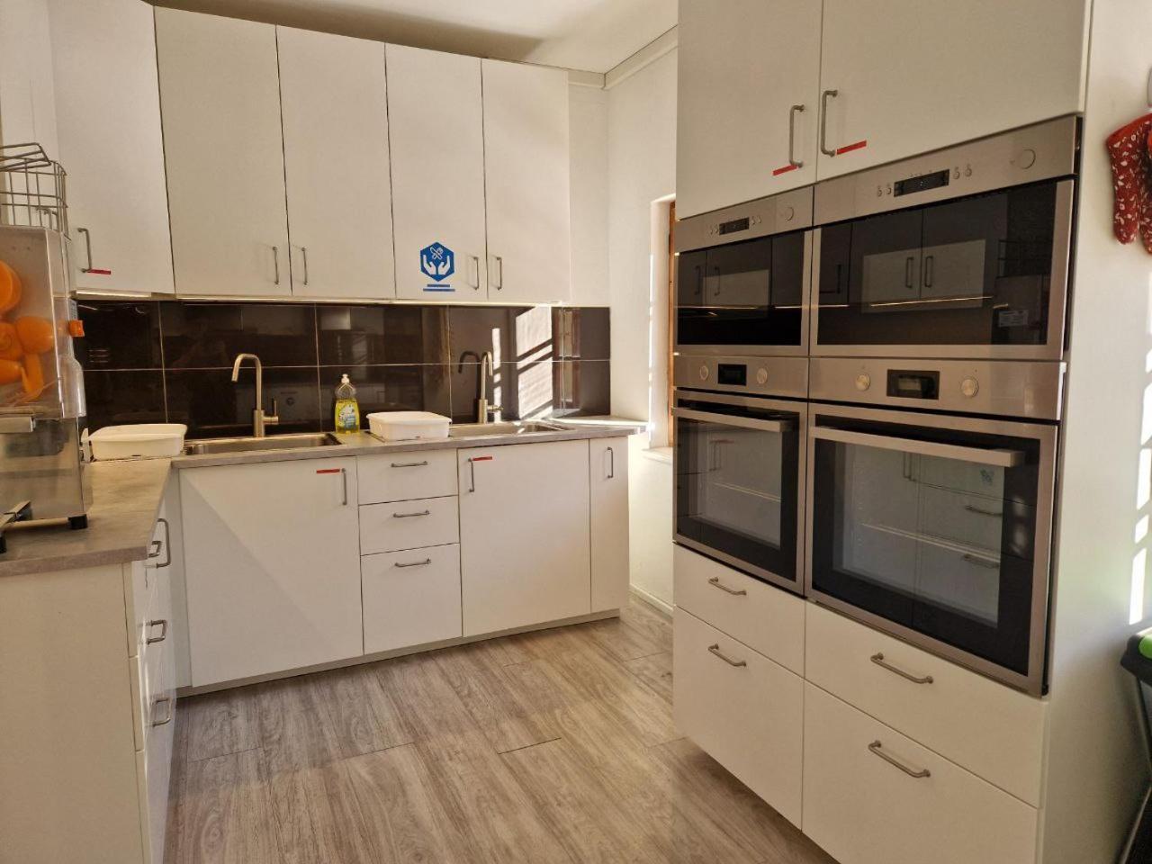 Stanton Hostel 장크트안톤암아를베르크 외부 사진