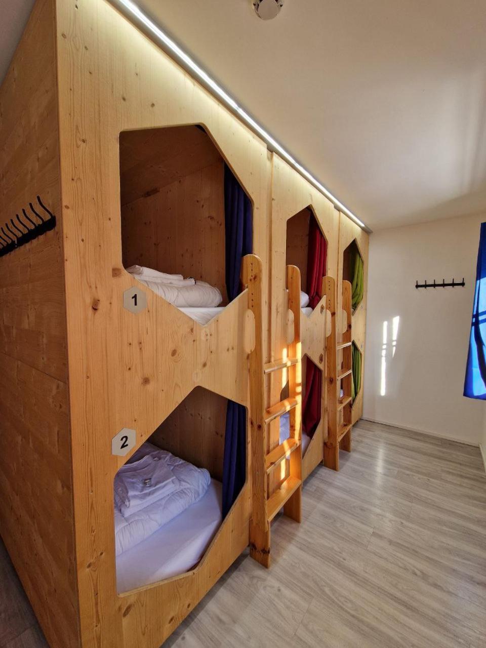 Stanton Hostel 장크트안톤암아를베르크 외부 사진