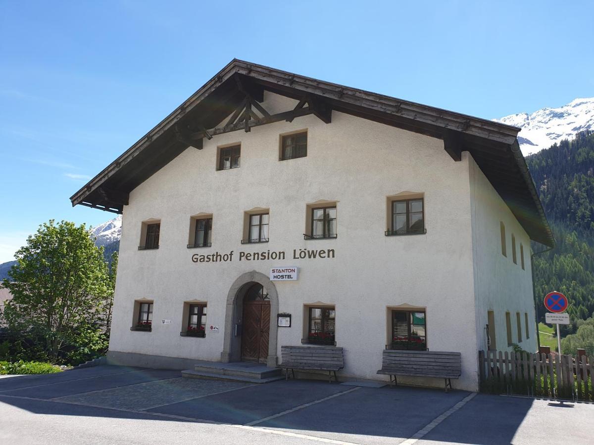 Stanton Hostel 장크트안톤암아를베르크 외부 사진